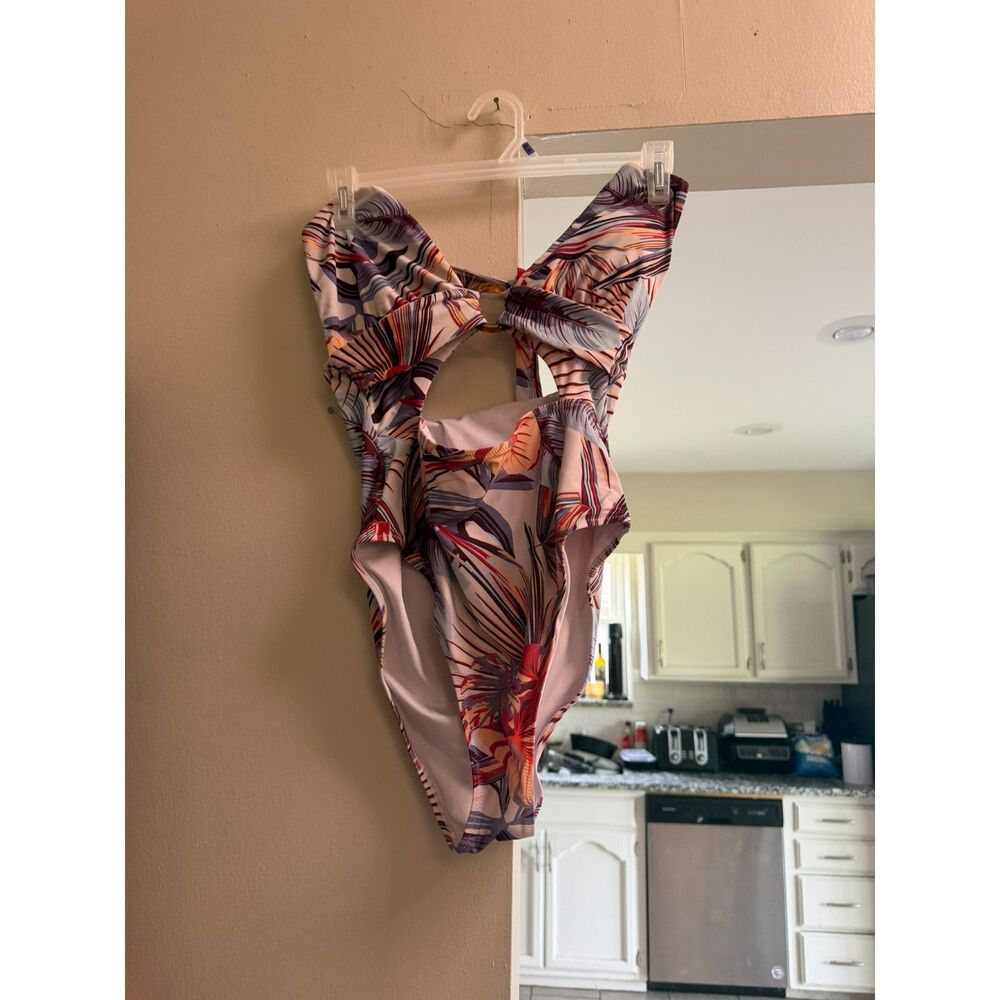 #059 - Women's Multicolor One Piece Swimsuit with Cutout